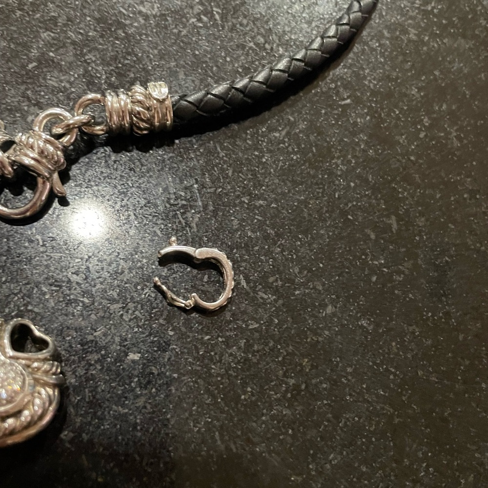 Judith Ripka Sterling and CZ heart pendant leather necklace and lobster clasp - Picture 8 of 8